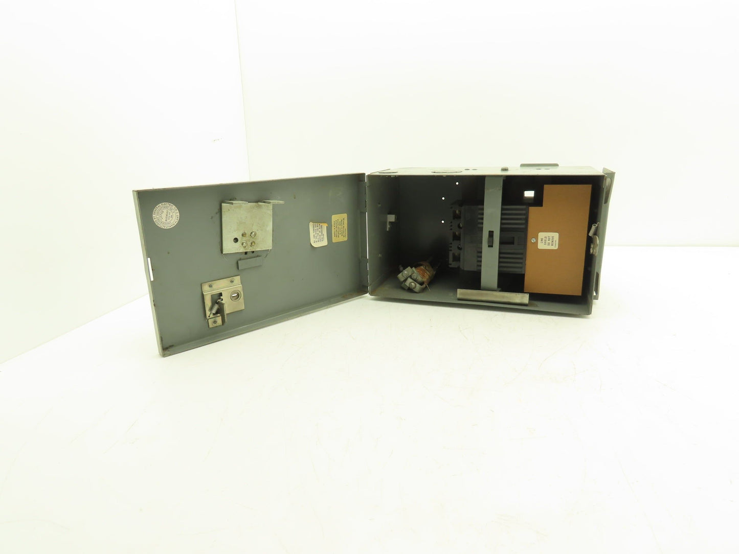 Siemens FVK34EB Busway Fusible Disconnect Switch Bus Plug 15A Breaker 600VAC 3PH