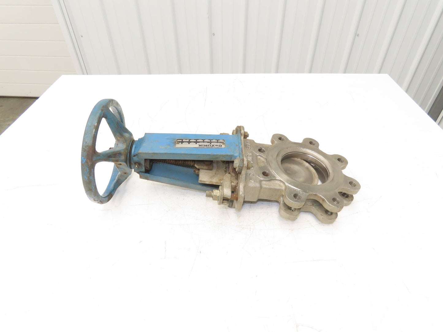 DeZurik 827 4" Stainless Lug Knife Gate Valve Rising Stem Metal Seat 316SS