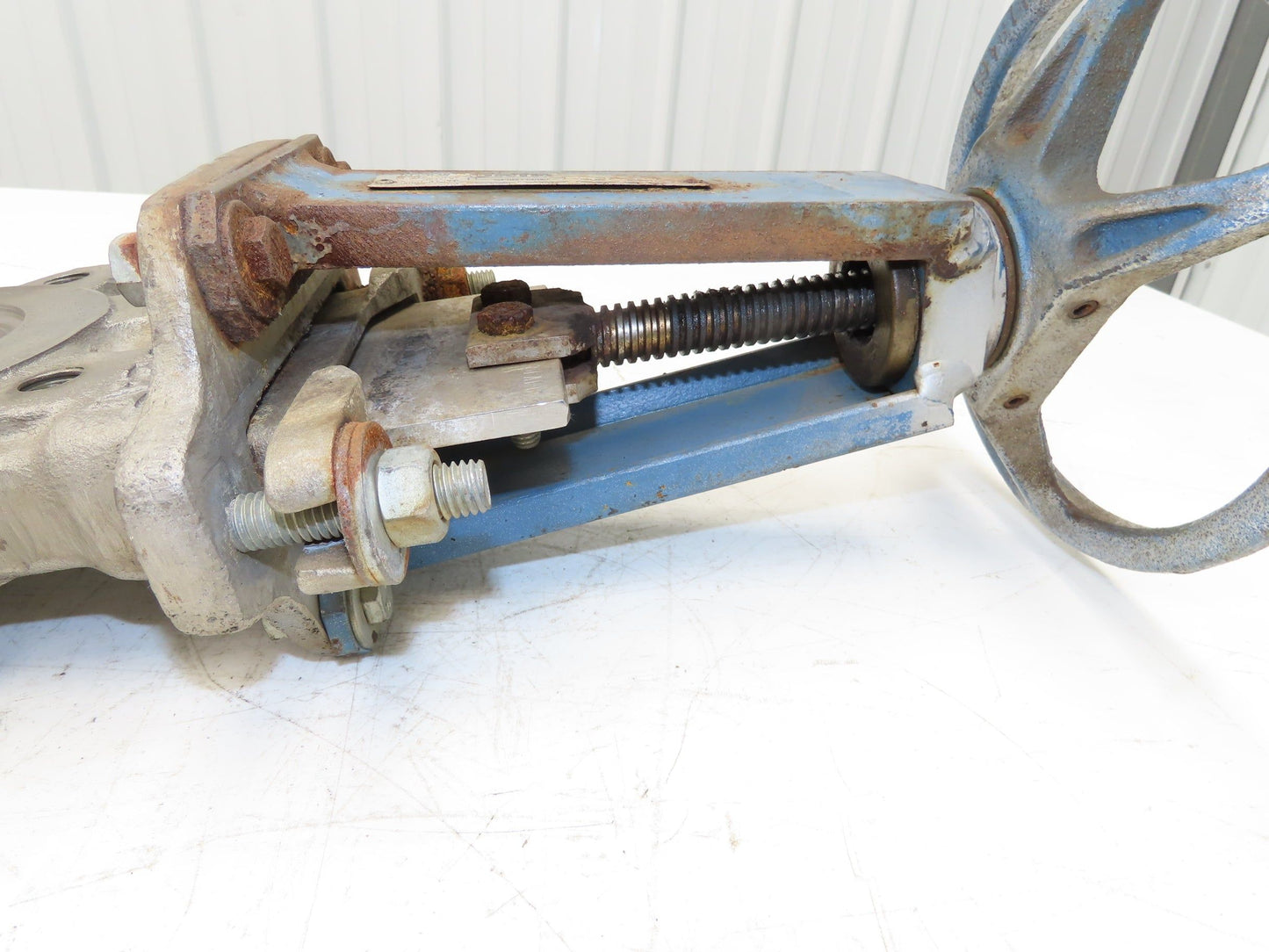 DeZurik 827 4" Stainless Lug Knife Gate Valve Rising Stem Metal Seat 316SS