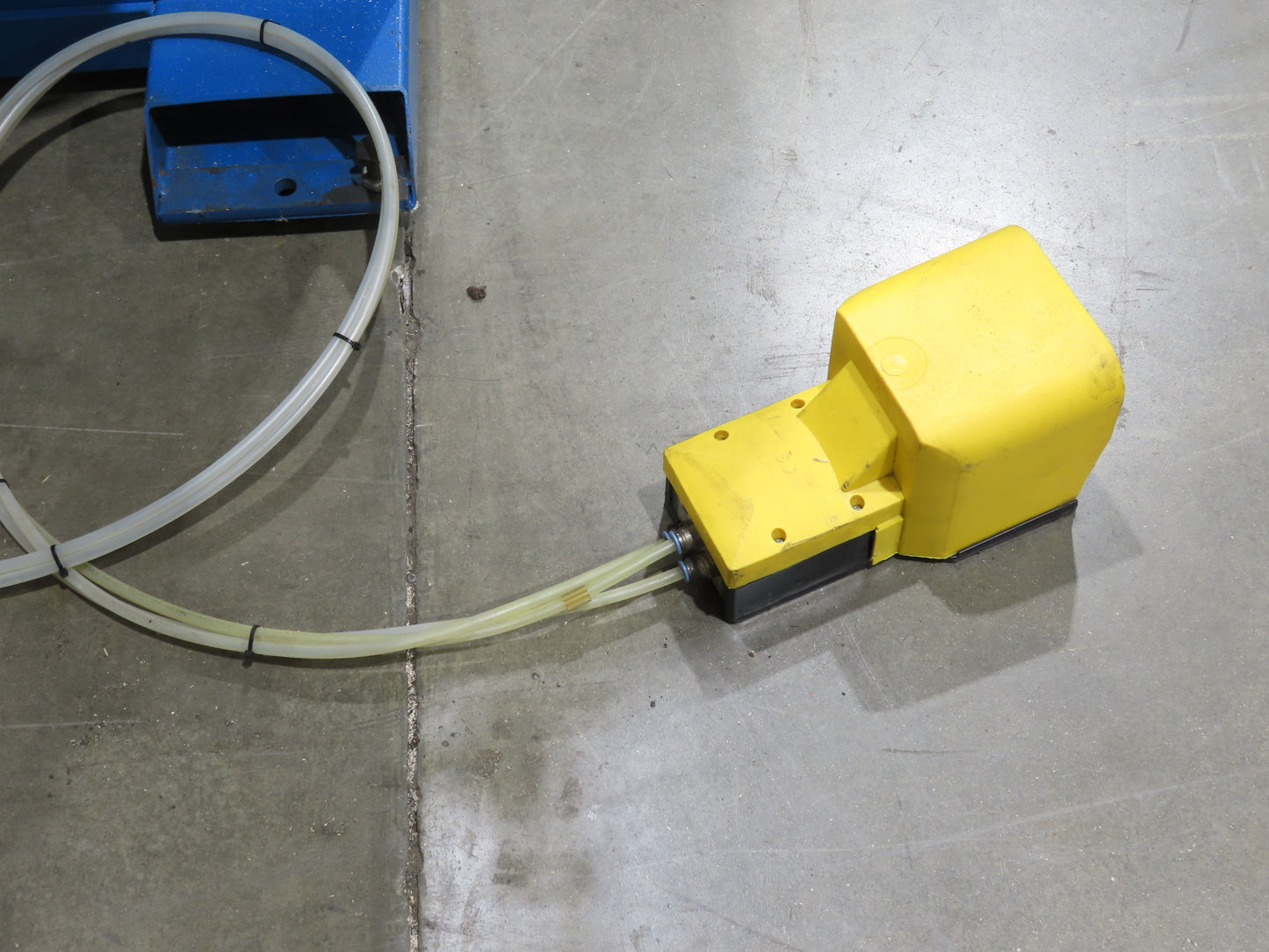 Omga T521ST 18-20" Wood Cut Off Saw 6 Hp Upcut Pneumatic Control 230/460V 3Ph