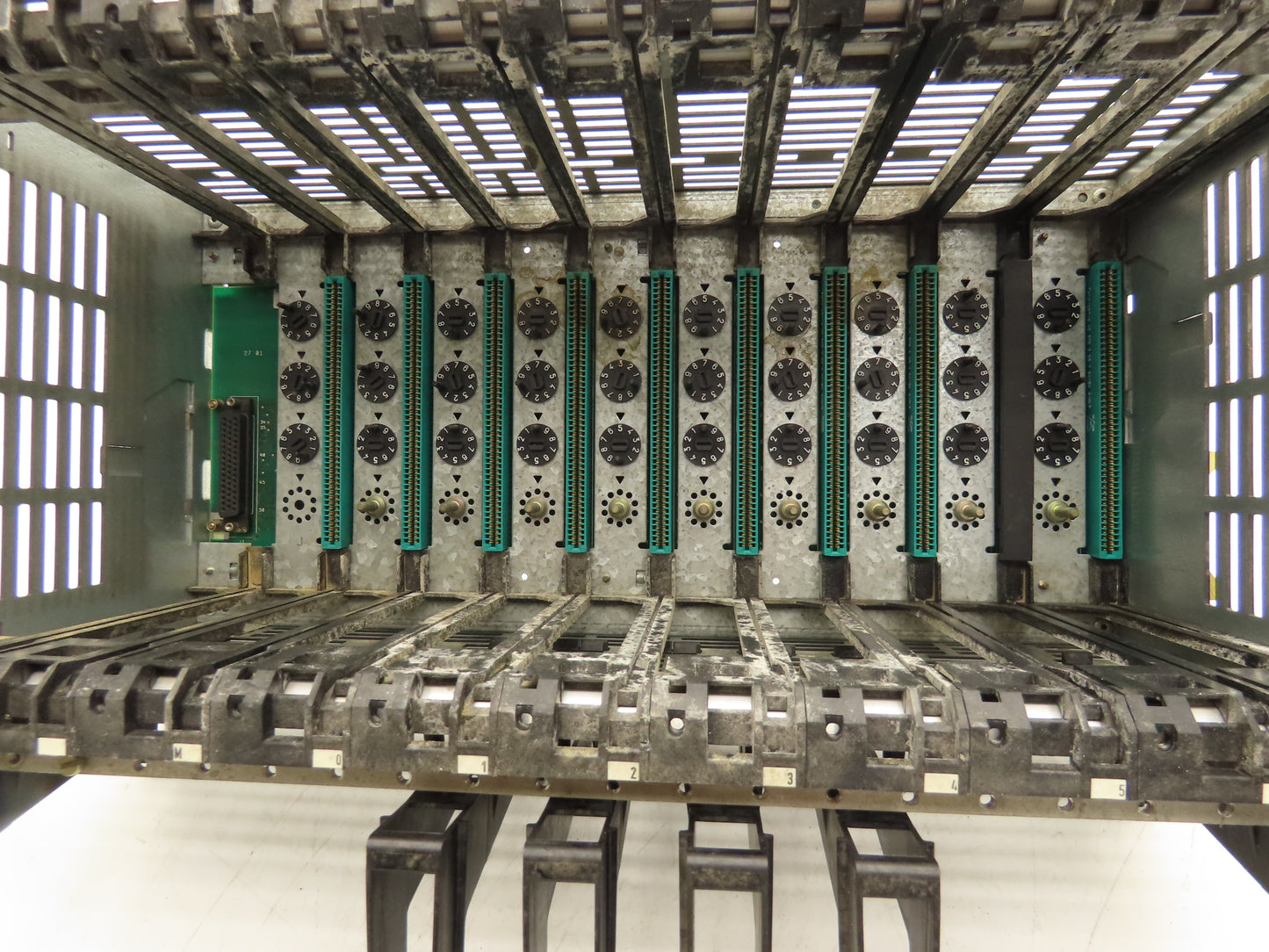 Telemecanique TSXRKN8 Chassis Rack 8-Slot