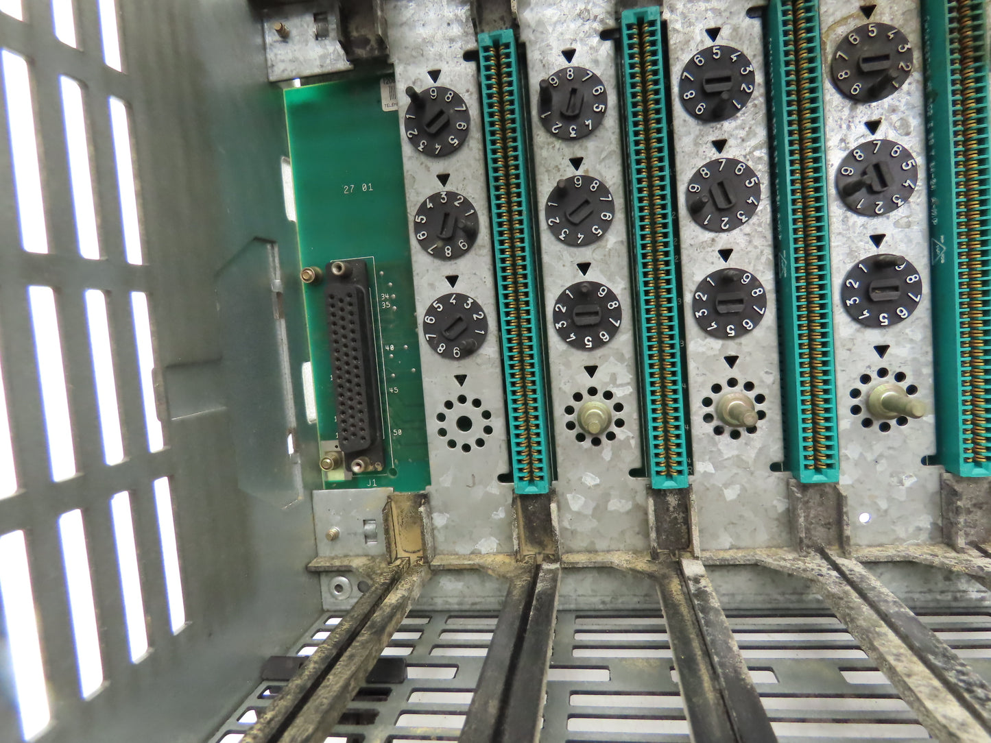 Telemecanique TSXRKN8 Chassis Rack 8-Slot