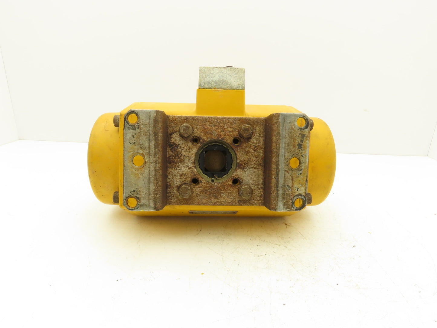 Emerson QS0350.U04STACW Pneumatic Valve Actuator 116psi Spring Return