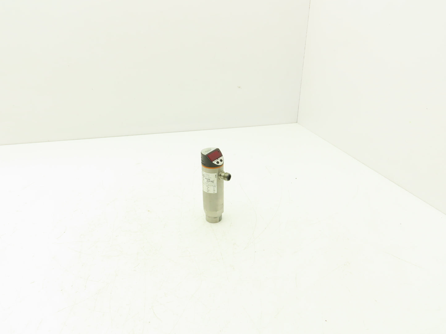 IFM PN4226 Electronic Pressure Switch 1/4" NPT 90V-240VAC IP67 0-36.3 psi Range