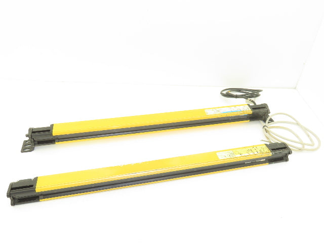 Keyence SL-V32HM Light Curtain Transmitter Receiver Set 620mm 24VDC 10.3ms IP67