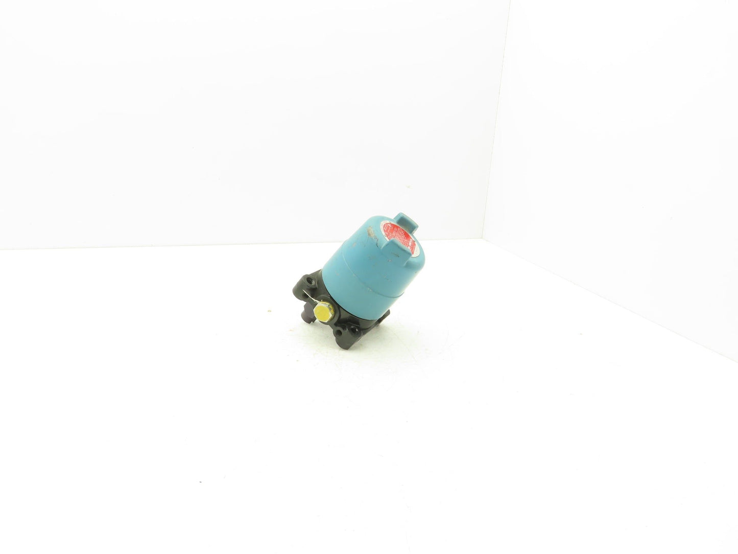 Micro Switch 24CX200 0851 Limit Snap Switch 250V Explosion Proof Haz Loc XP