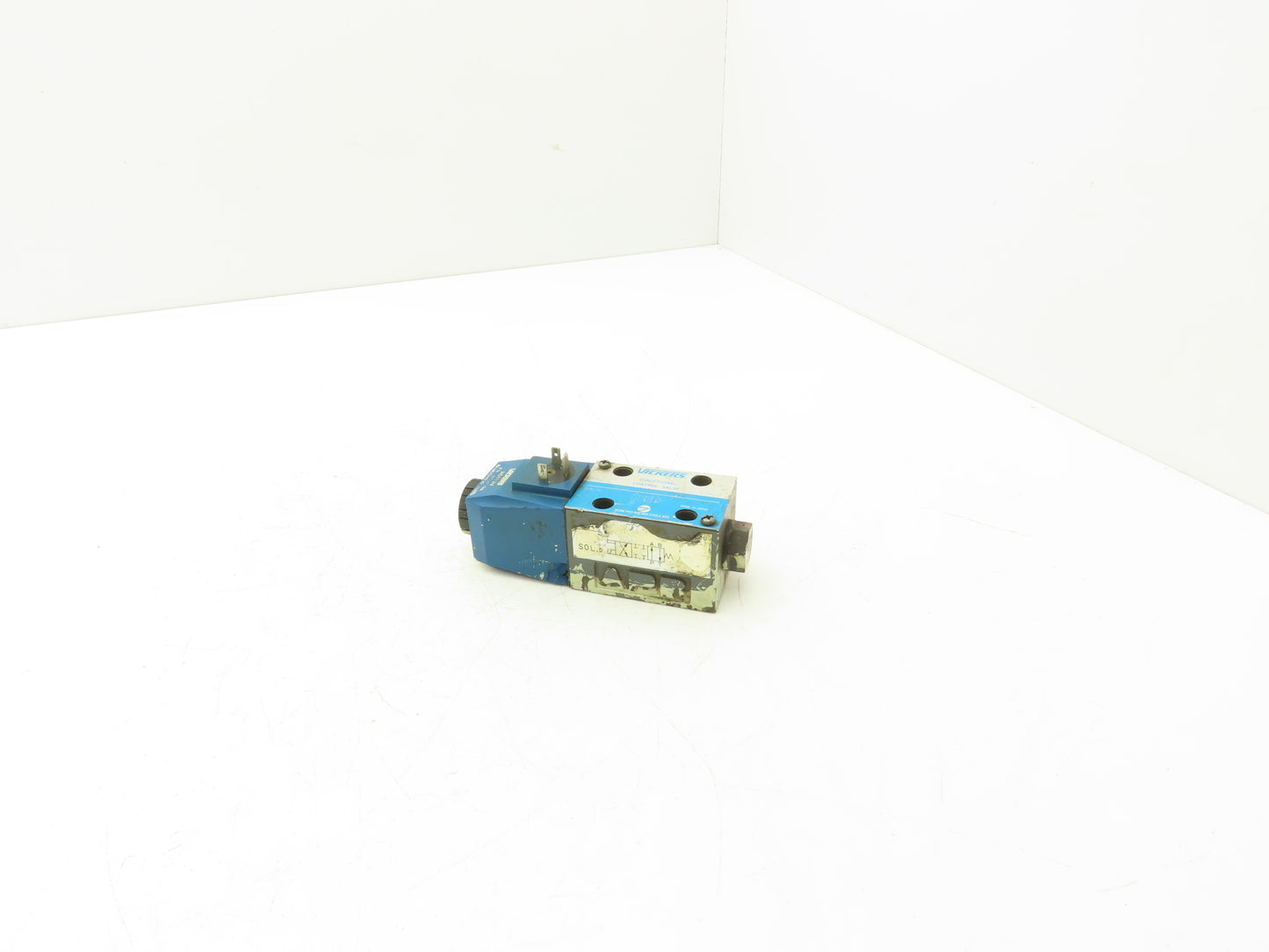 Vickers DG4V-3-2A-M-U2-B-7-50 Hydraulic Directional Solenoid Valve 110v