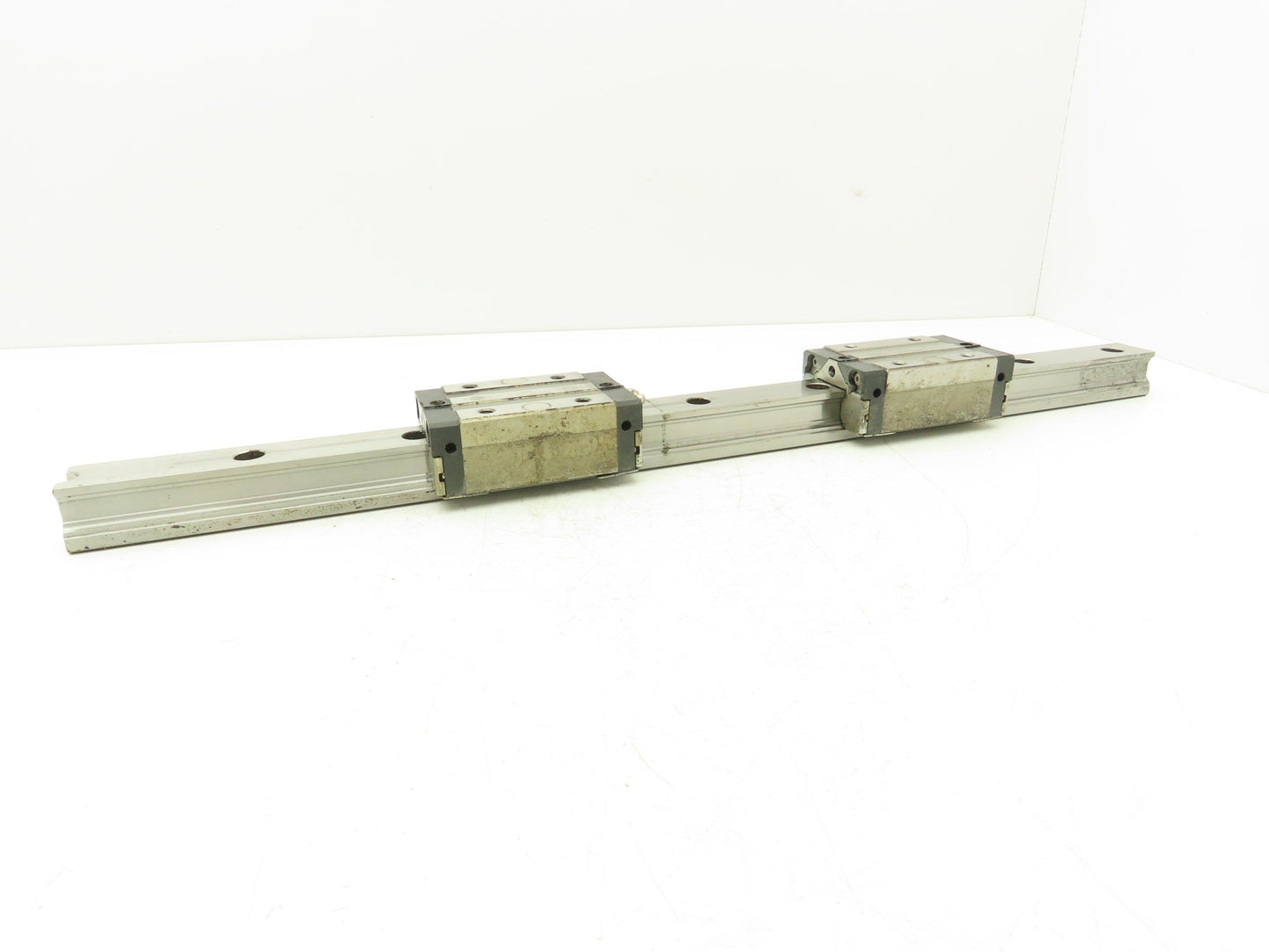 CPC ARC 35 MN SZ V0 Linear Bearing 70mm x 110mm x 48mm Guide Rail 35mm x 26.25"