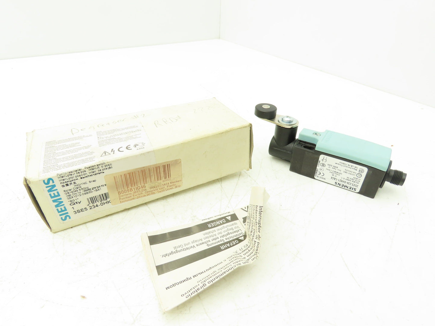 Siemens 3SE5 234-0HK21-1AC4 Limit Switch Roller Arm NO/NC Contacts IP66