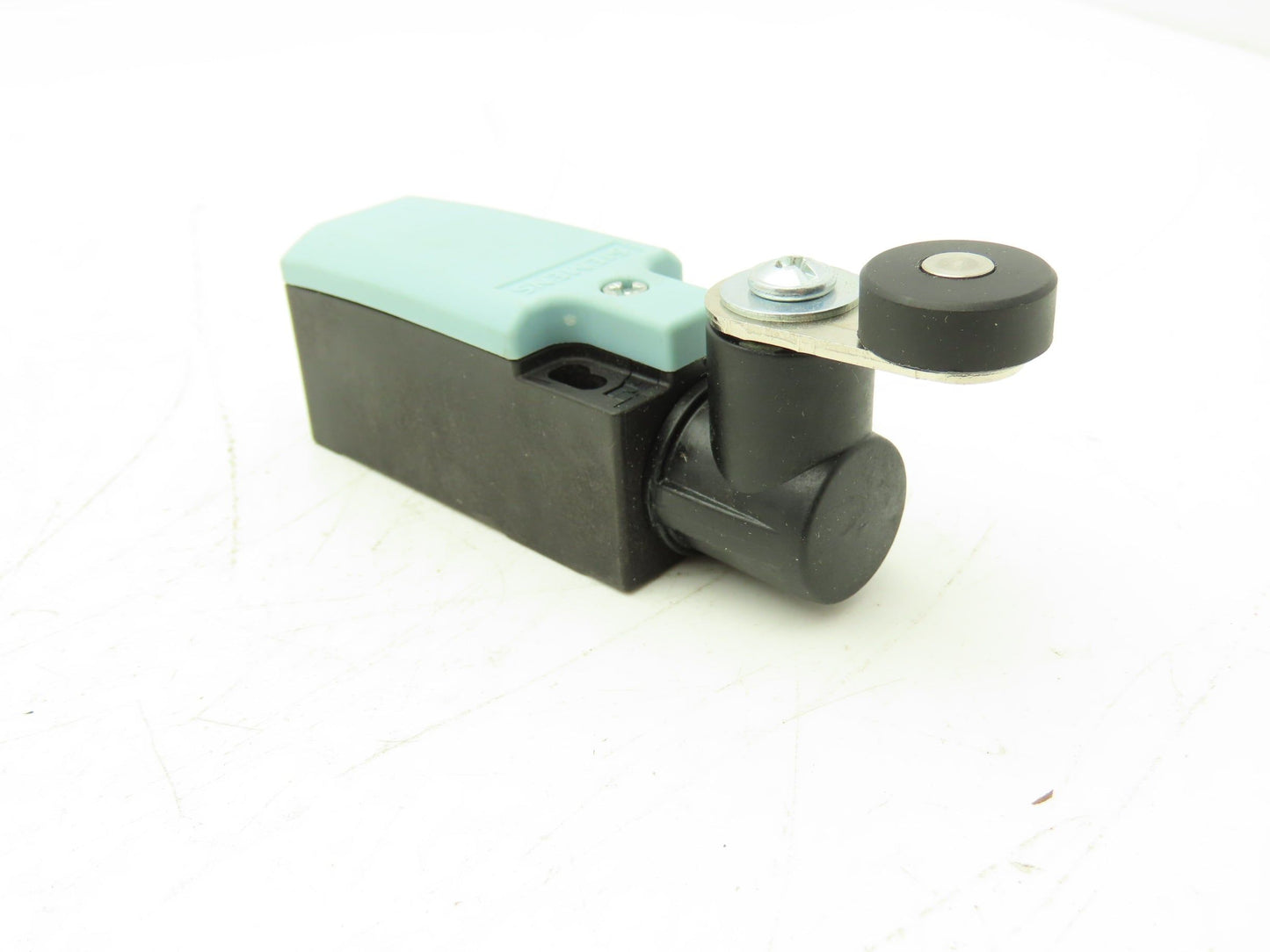 Siemens 3SE5 234-0HK21-1AC4 Limit Switch Roller Arm NO/NC Contacts IP66