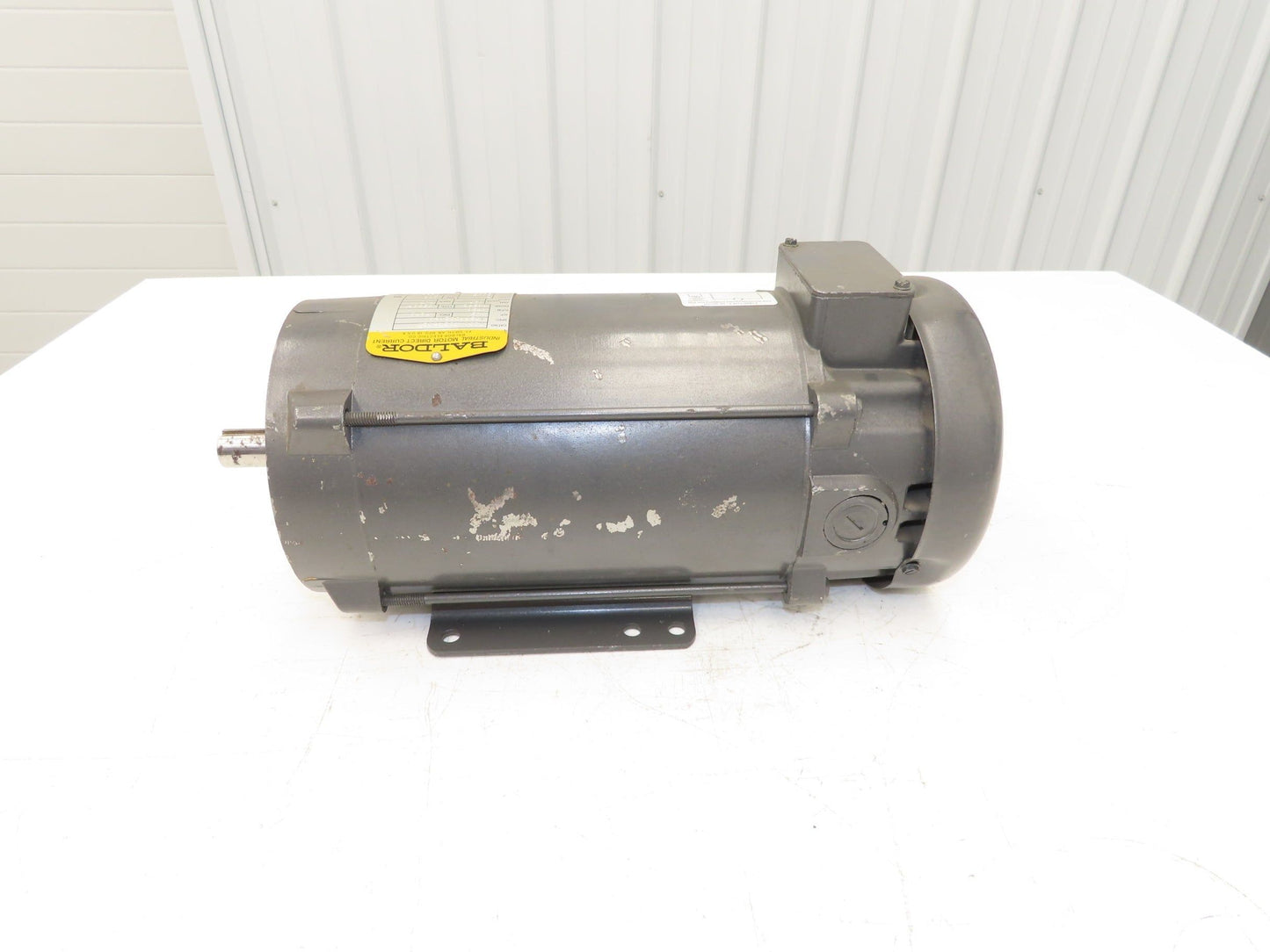 Baldor CDP3575 DC Motor 1.5Hp 7.7A 1750rpm 180VDC 145TC Type 3536P M35P432Z164
