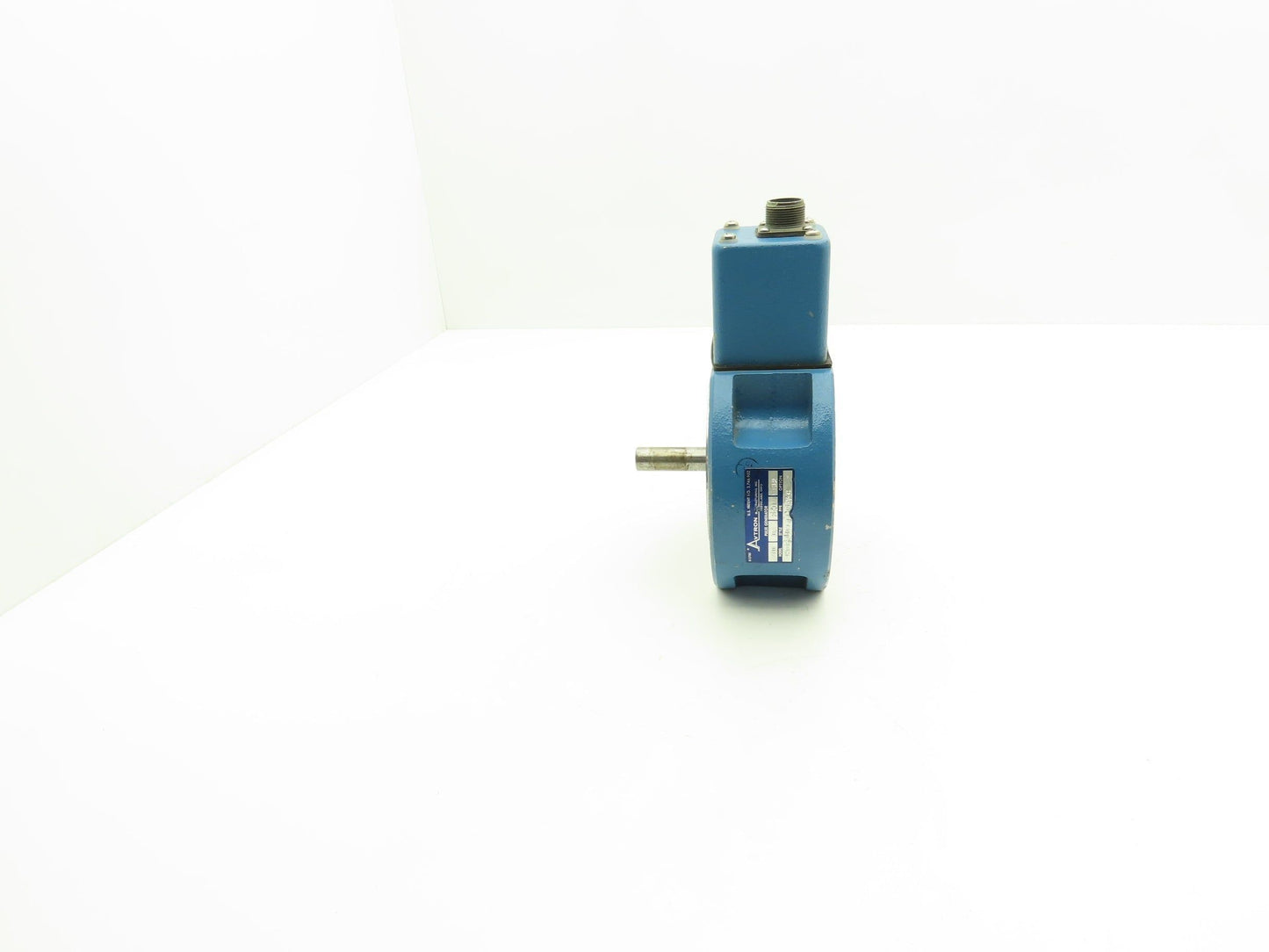 Avtron M560 Style 1R Pulse Generator Tachometer Rotary Encoder 12VDC 240 PPR 56C