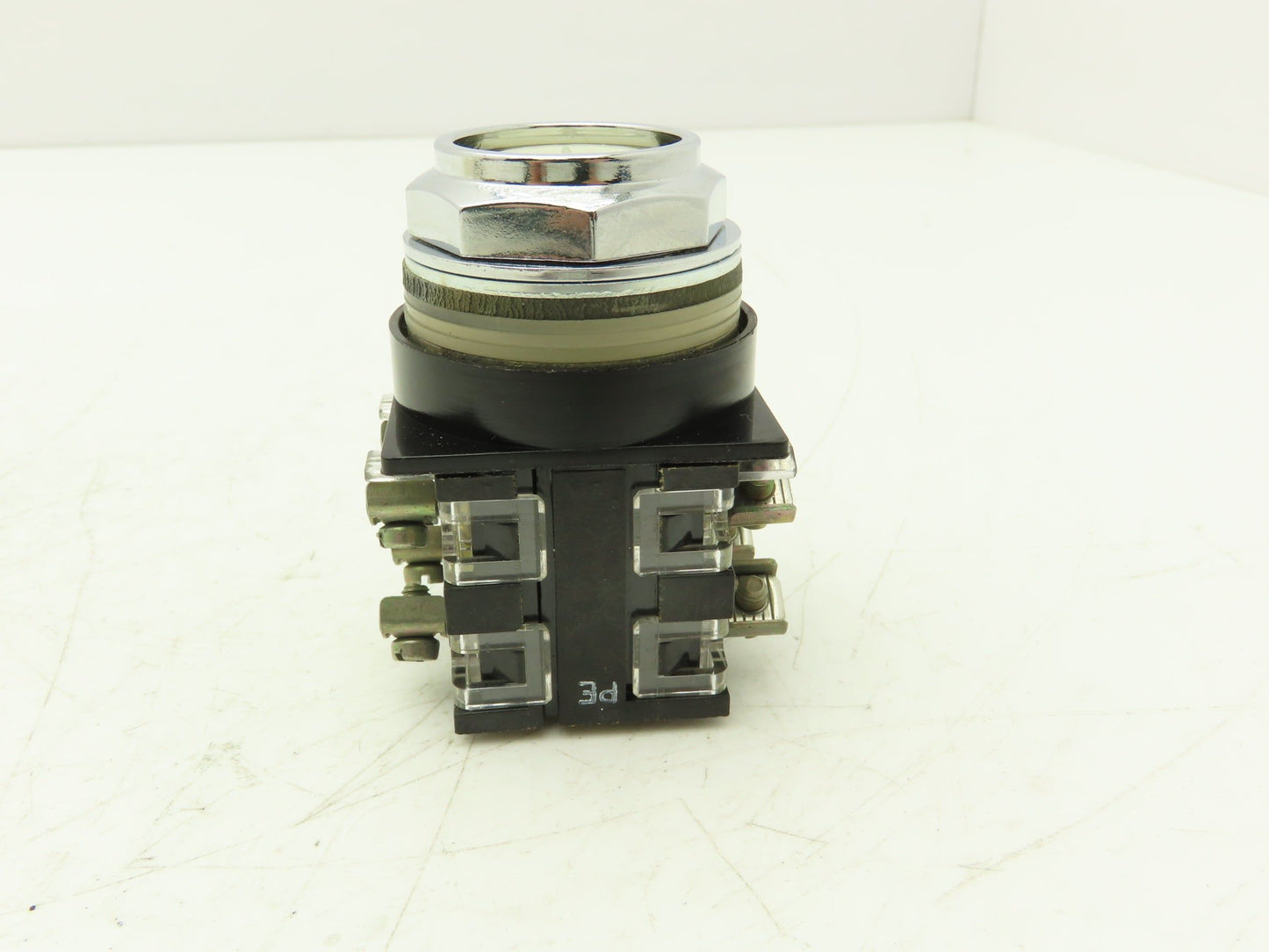 General Electric CR104PBG92A1 Pushbutton Switch Momentary 30mm