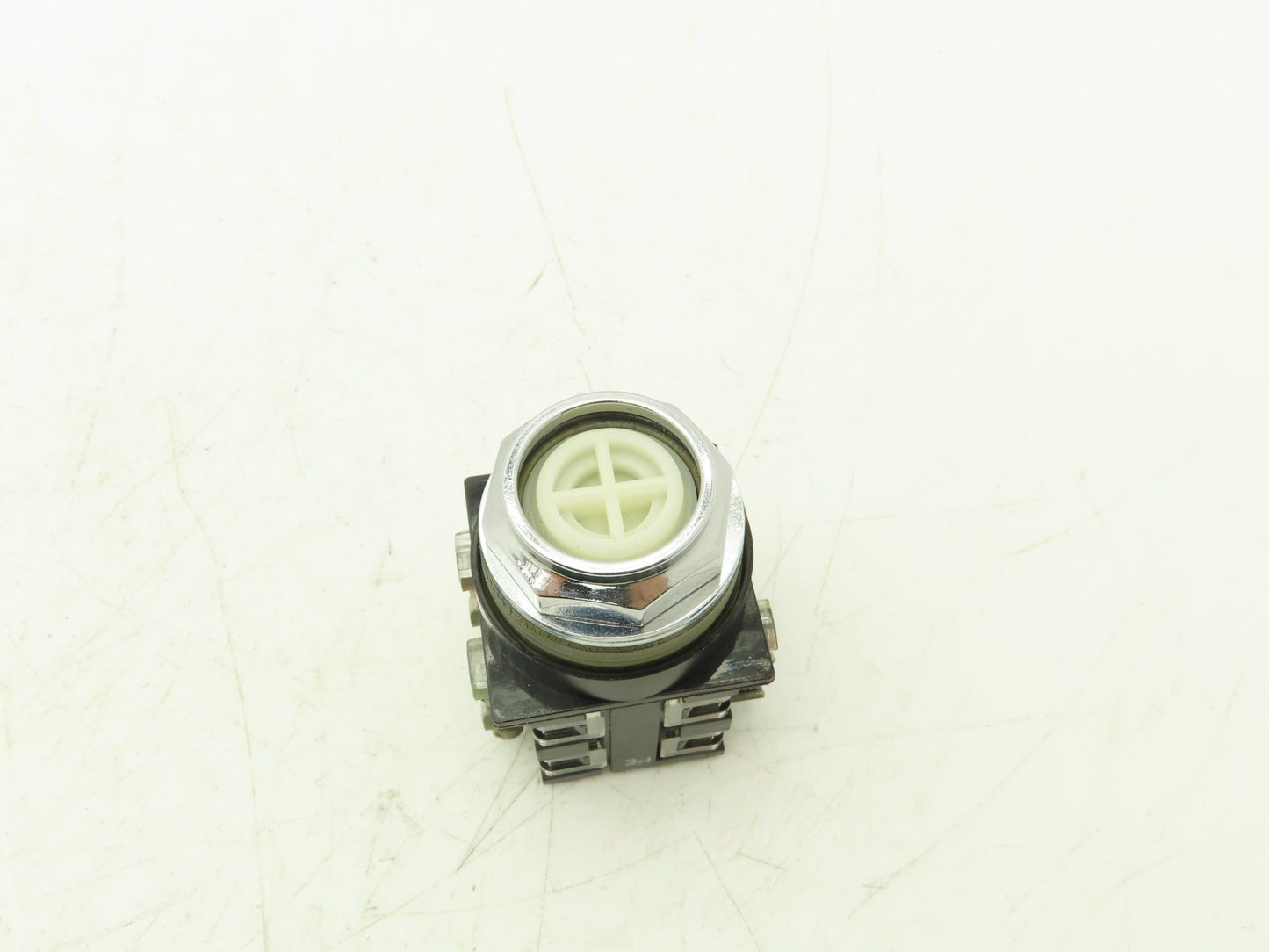 General Electric CR104PBG92A1 Pushbutton Switch Momentary 30mm