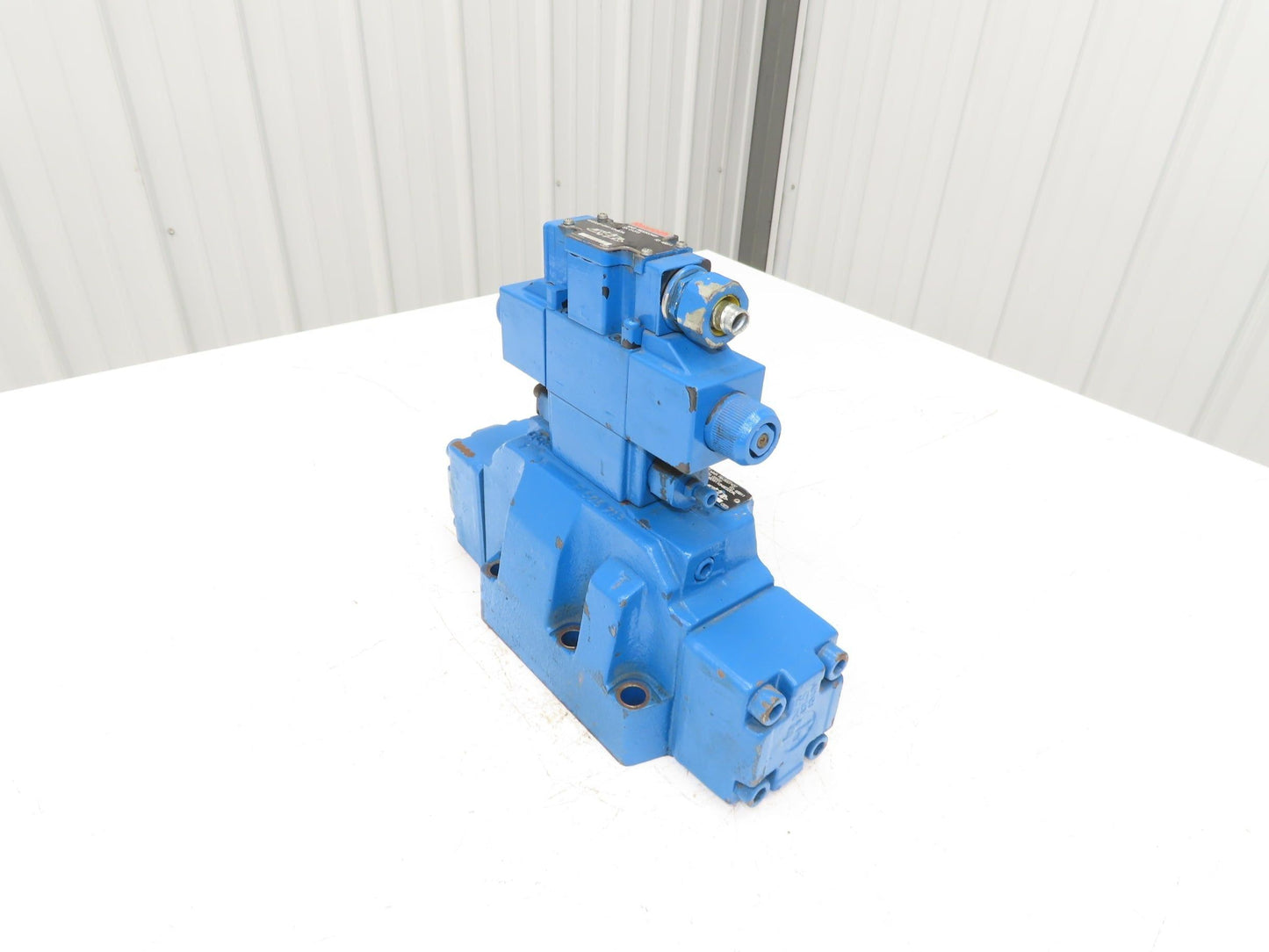 Rexroth 4WE6J61/EW110N9DAL Directional Solenoid Valve H-4WEH25U64/6EW110N9ES2DAL
