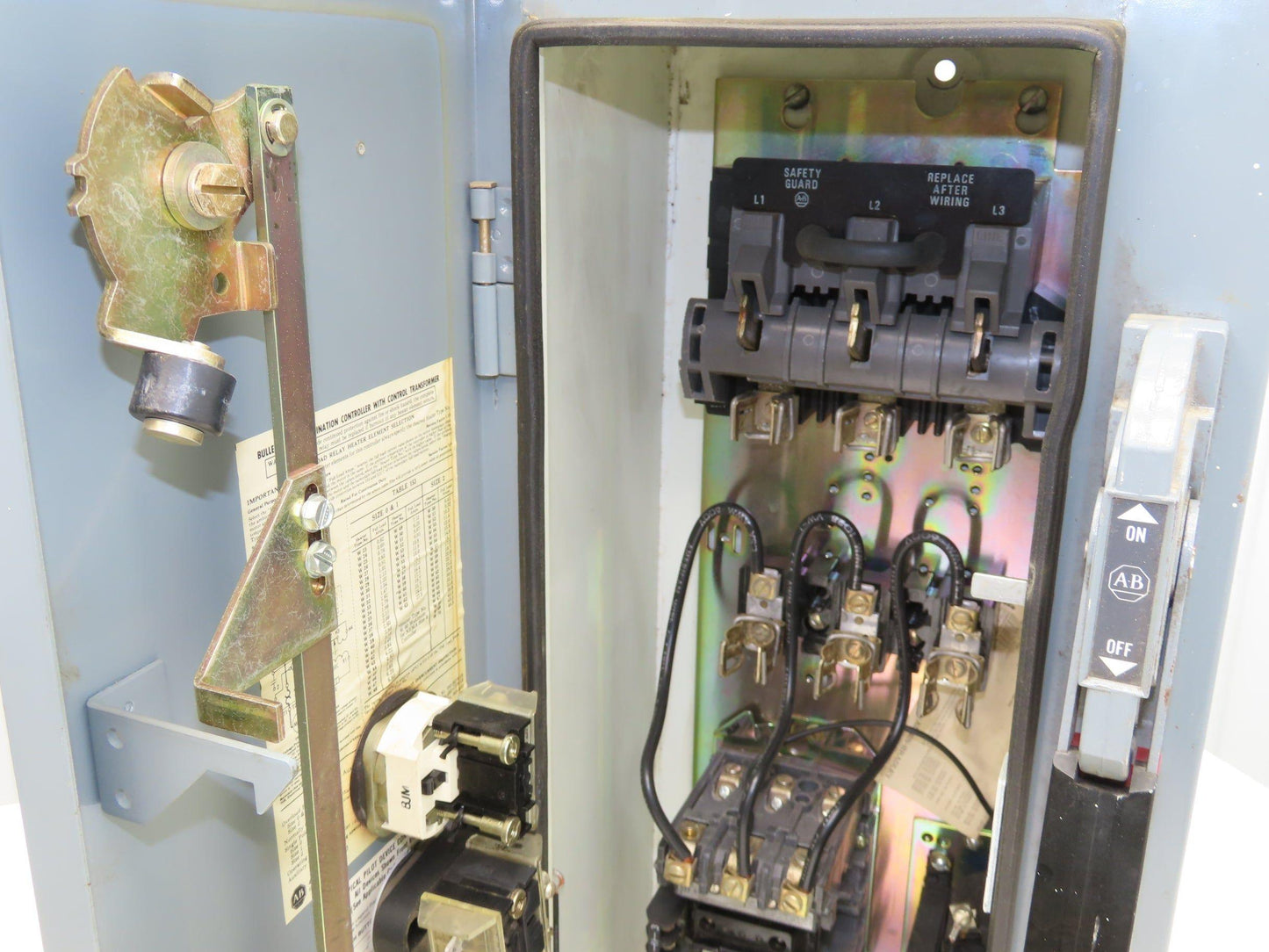 Allen Bradley 512-BJB-6-25 Combination Starter NEMA Size 1 Fusible 10HP 600V 3ph
