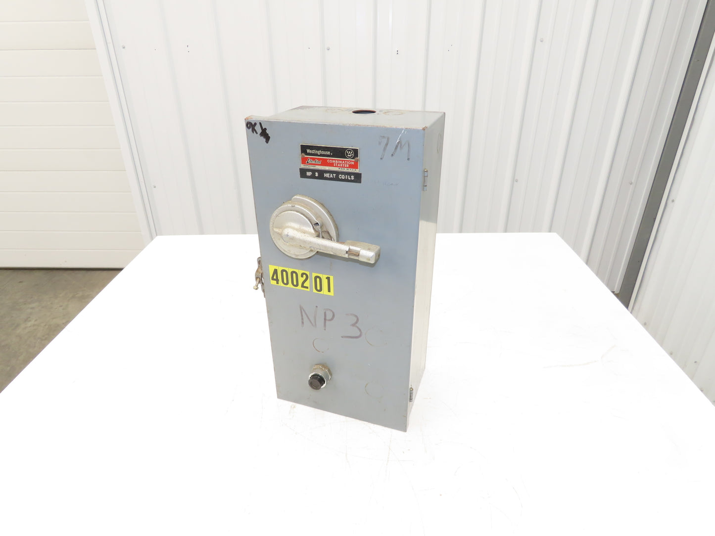 Westinghouse Life-Line Combination Motor Starter Fusible 10HP 600V 3ph 110V Coil