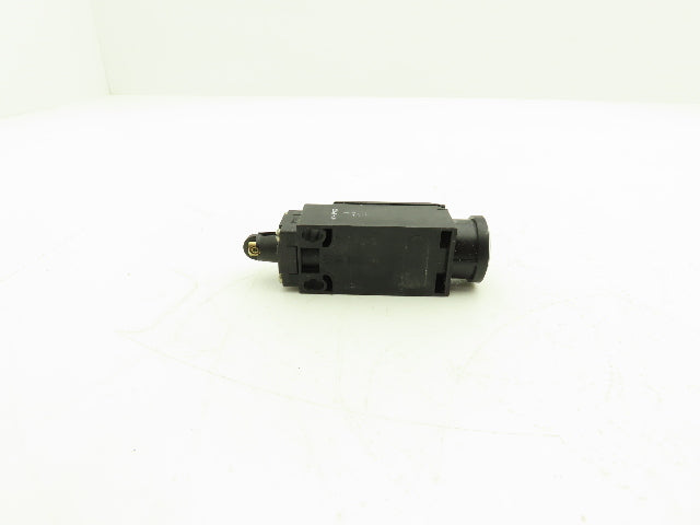 Telemecanique XCK P102H7 Limit Switch Roller Plunger 240vac 3A