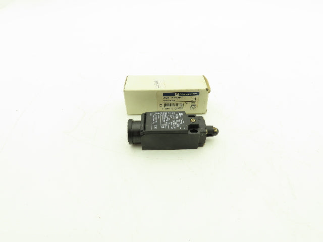 Telemecanique XCK P102H7 Limit Switch Roller Plunger 240vac 3A