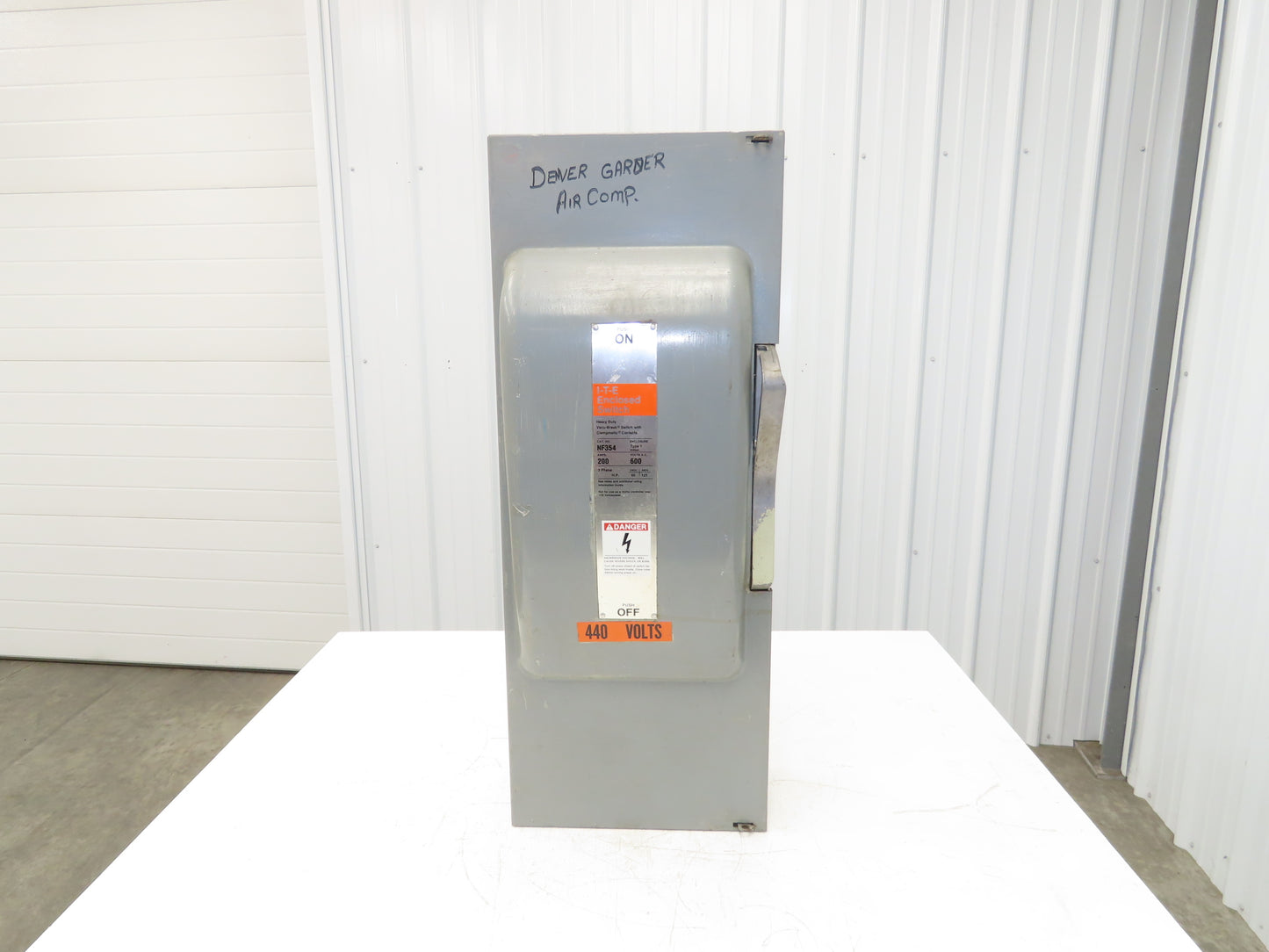 I-T-E NF354 Vacu-Break Fusible Safety Disconnect Switch 200A 600V 3Ph 50Hp