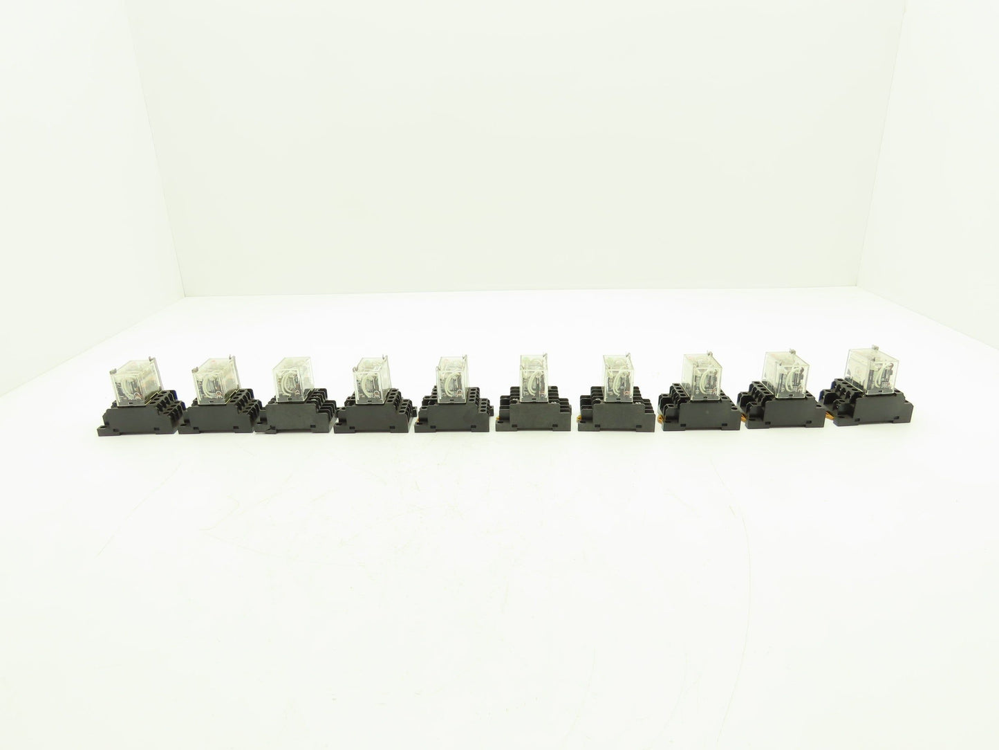 Omron LY4N 24VDC Relay W/Base Lot of 10