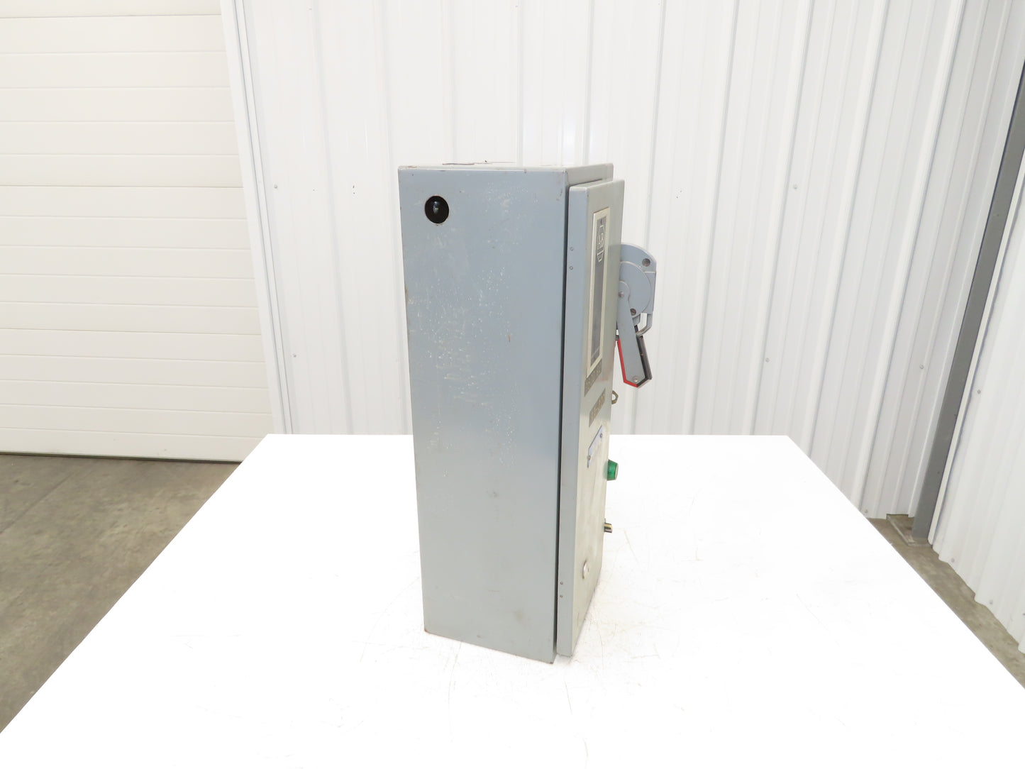 Allen Bradley 512-AACD-24 Combination Starter NEMA Size 0 Fusible 5HP 600V 3ph