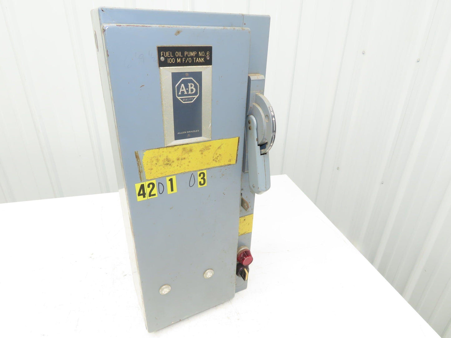 Allen Bradley 712-BACD24 Combination Motor Starter 10HP 600V 3Ph 120V Coil