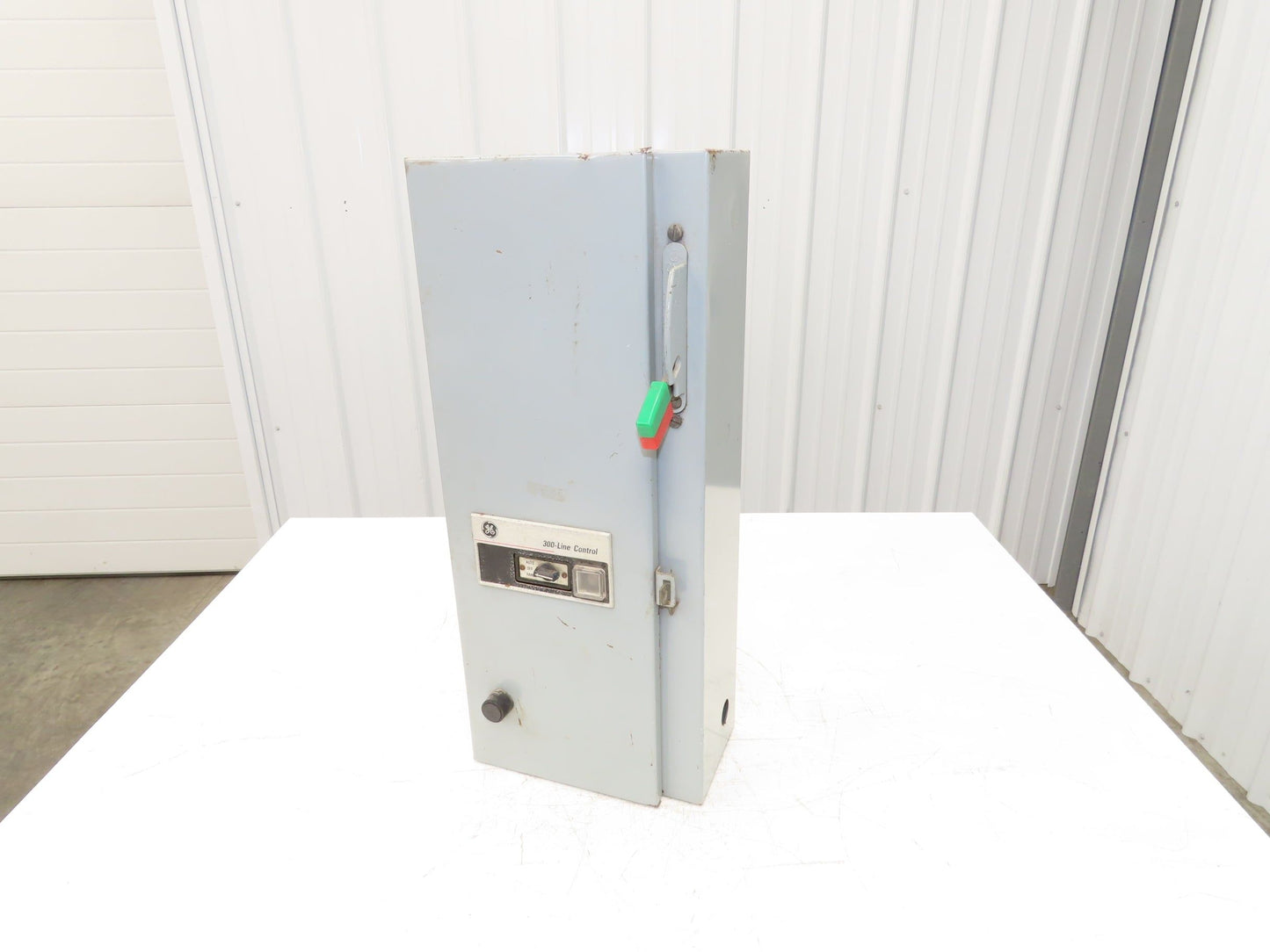 General Electric NP-161815-B Combination Motor Starter Fused 30 Amp 250VAC 10HP