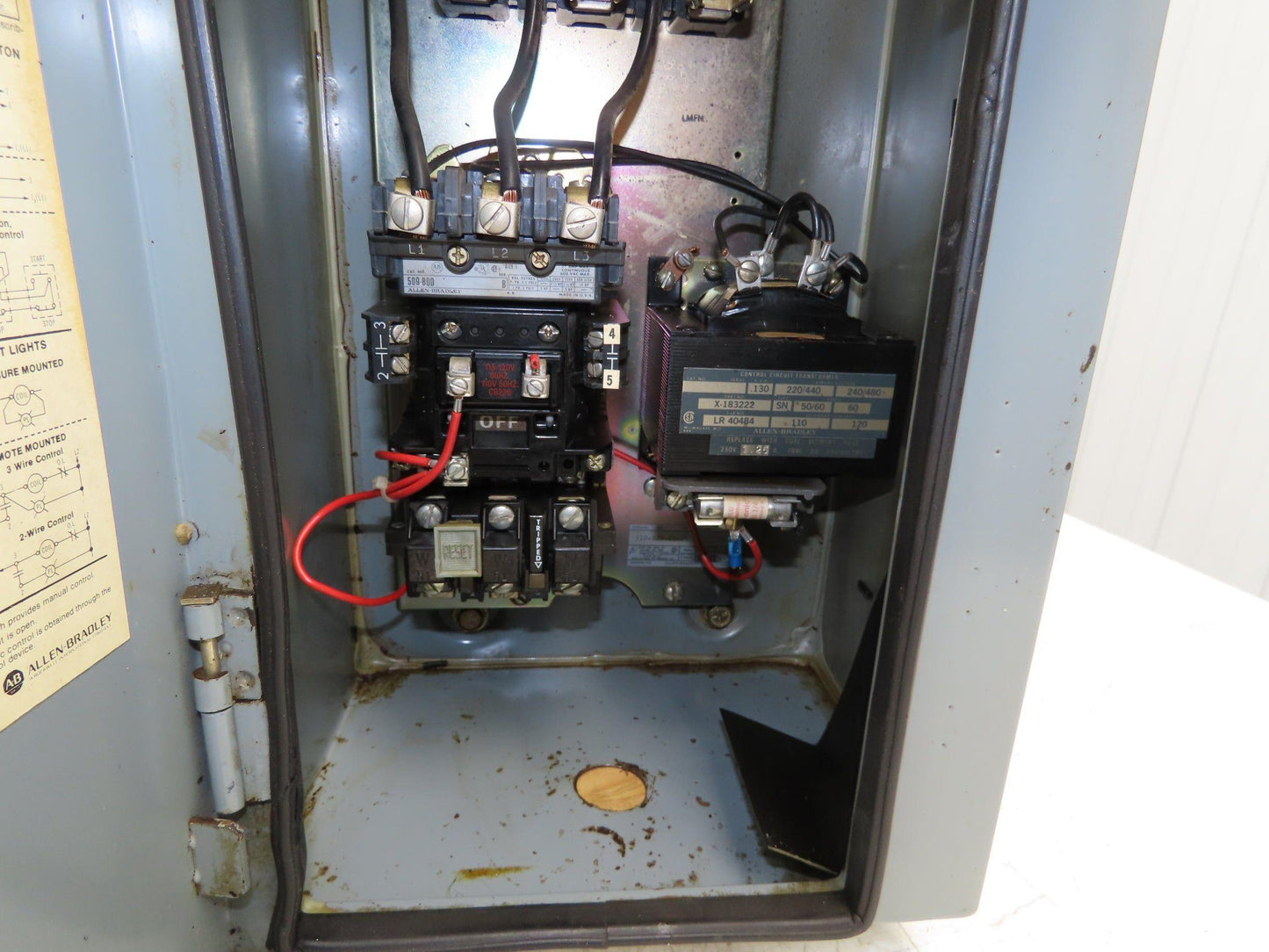 Allen-Bradley 512-BJB-6X-24 Combination Starter Fusible 600V 3PH 10HP 120V Coil