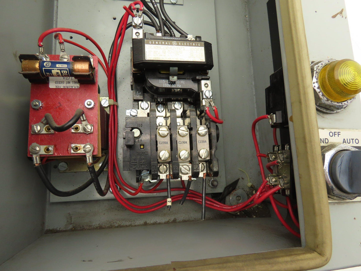 General Electric NP-161815-D Combination Motor Starter Fused 30 Amp 600VAC 10HP