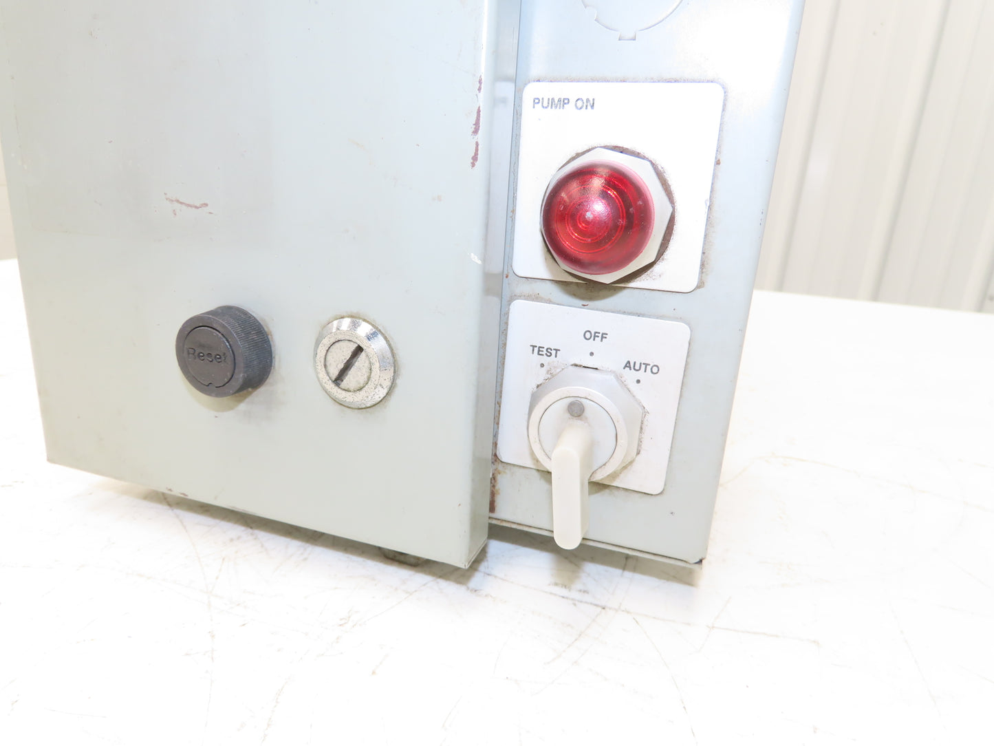 Westinghouse A204S0BAW7 Combination Starter Fusible 600V 3PH 5HP 240V Coil