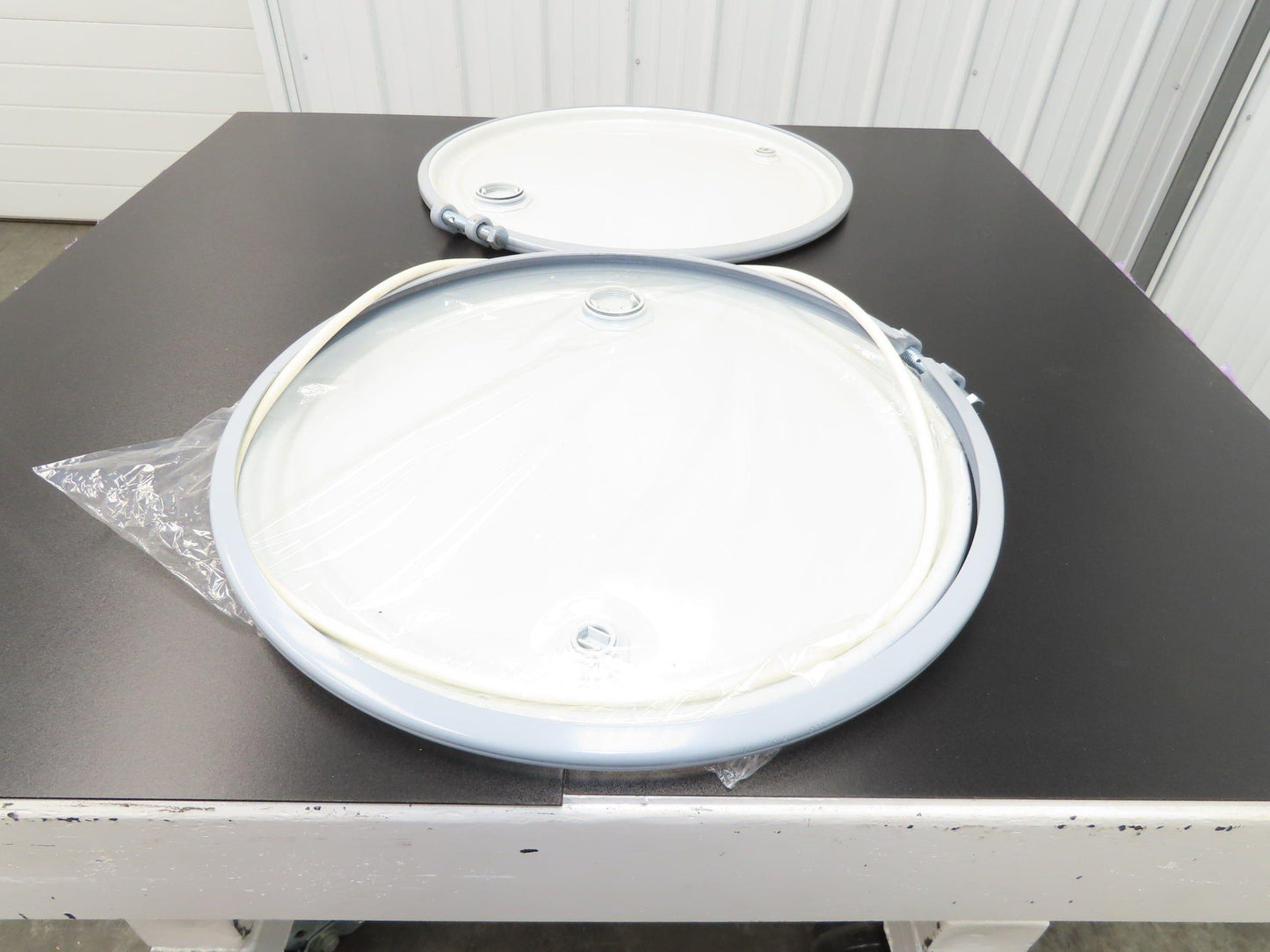 Uline H-1593 Replacement Steel Lid 55 Gallon Drum Bolt Ring Seal White Lot of 2