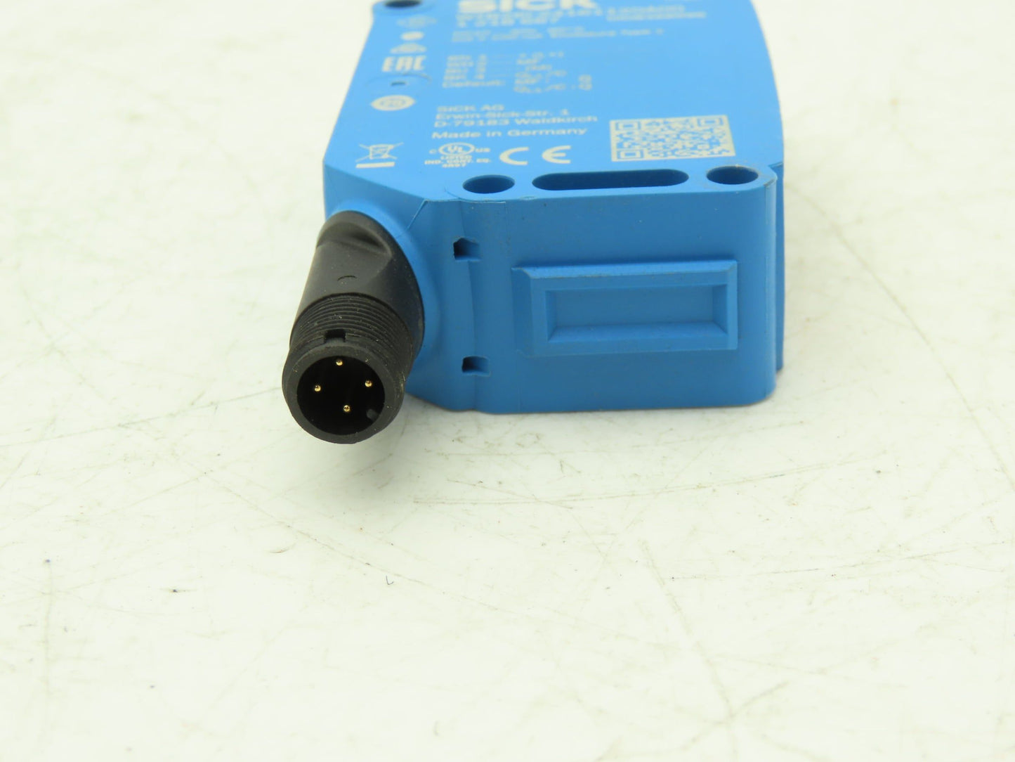 Sick WTB26I-24161120A00 Photoelectric Proximity Sensor 30-2000mm Sensing Range