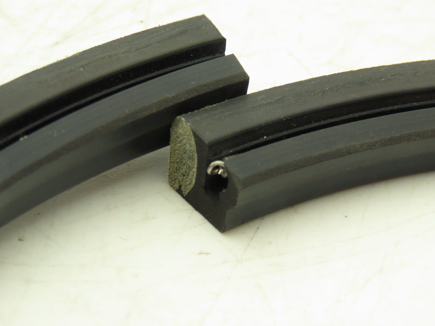 Parker 16364-RUP Split Seal 10" Shaft 11.25" Bore 0.5" D