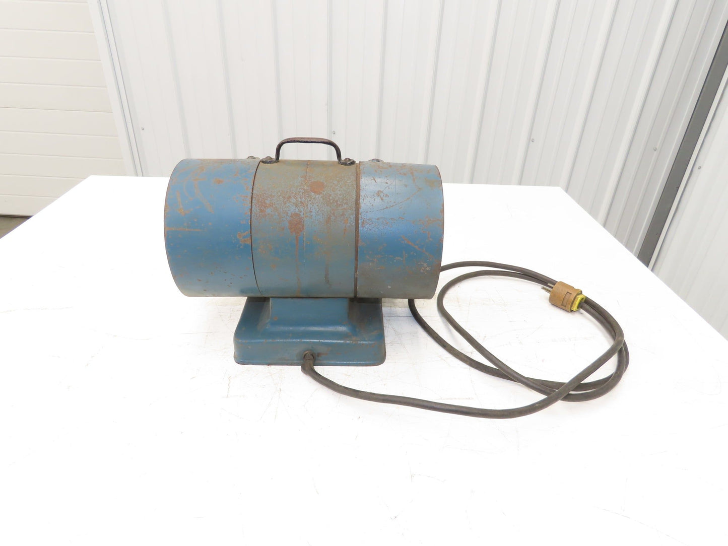 The Cincinnati BEA 102 Vintage 6" Pedestal Grinder 1/4Hp 3450rpm 115V Double-End