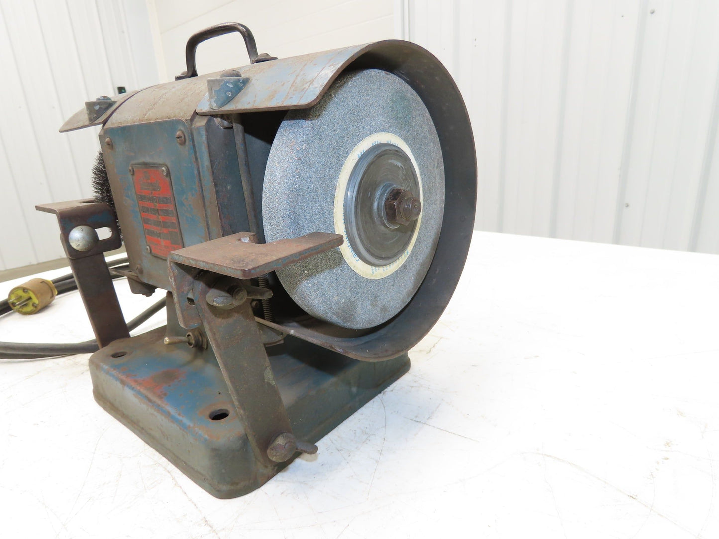 The Cincinnati BEA 102 Vintage 6" Pedestal Grinder 1/4Hp 3450rpm 115V Double-End