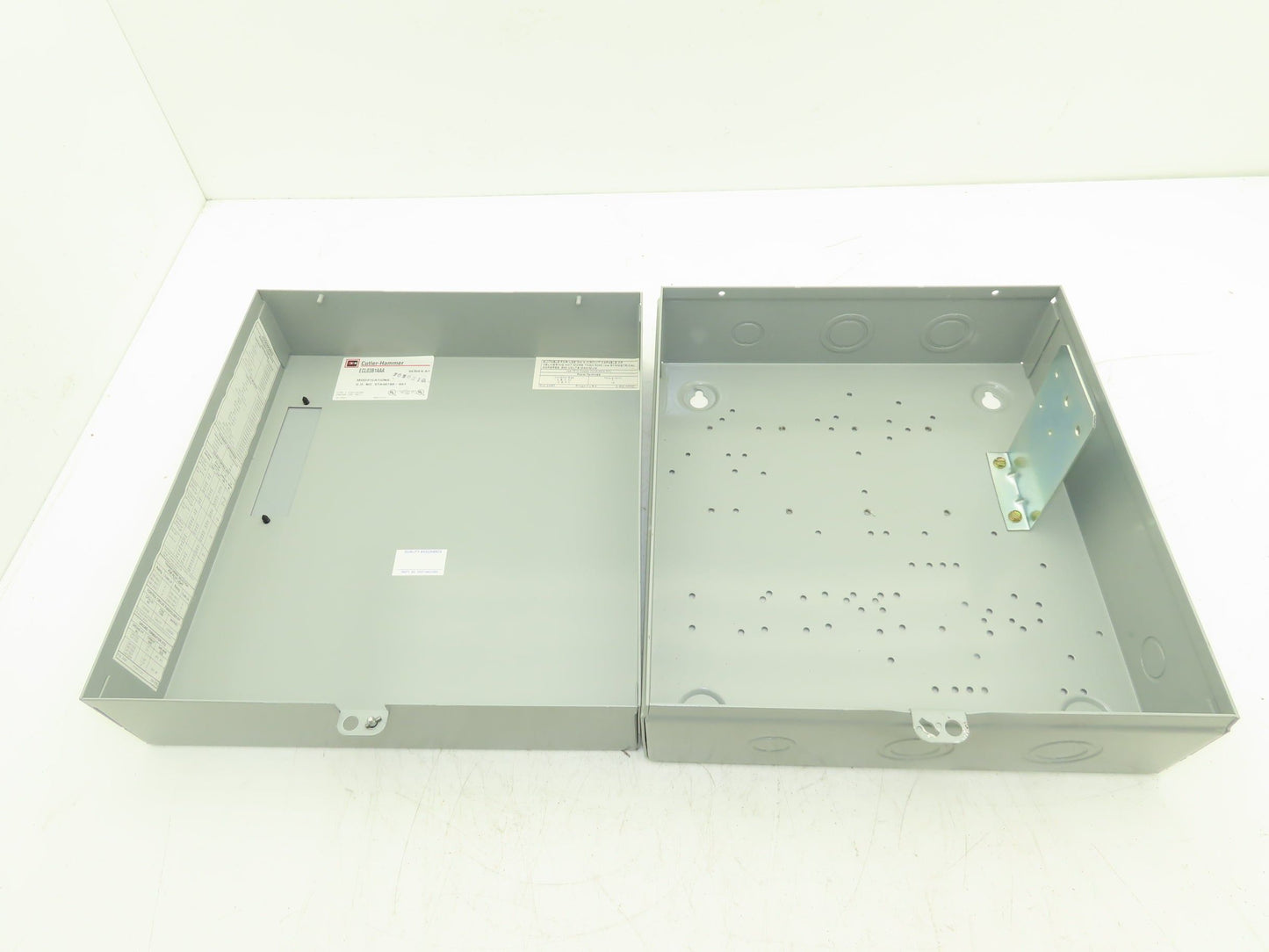 Cuttler Hammer ECL03B1AAA Lighting Contactor Electrical Enclosure No Contactors