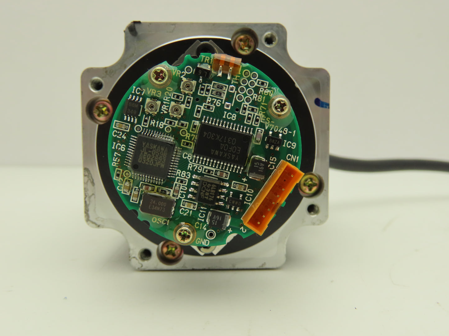 Yaskawa SGMAH-02AAA2C-Y2 AC Servo Motor 200W 200V 3000RPM