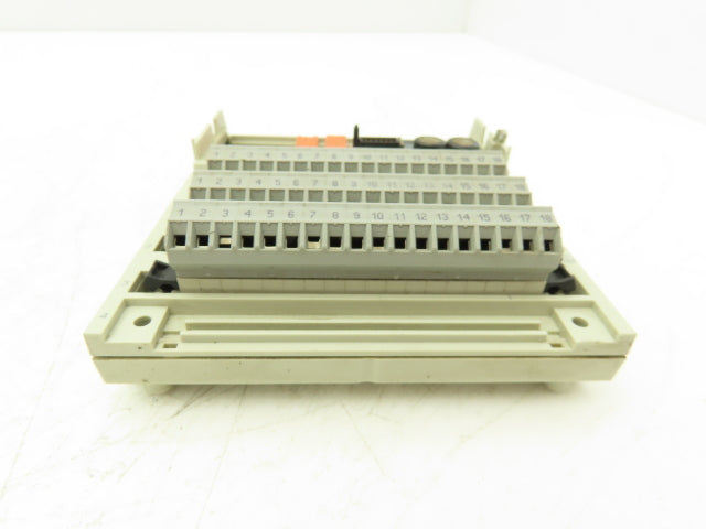 Schneider Electric 170ARM37030 I/O Base 24VDC 10 Inputs 8 Relays No Cover