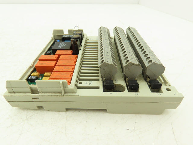 Schneider Electric 170ARM37030 I/O Base 24VDC 10 Inputs 8 Relays No Cover