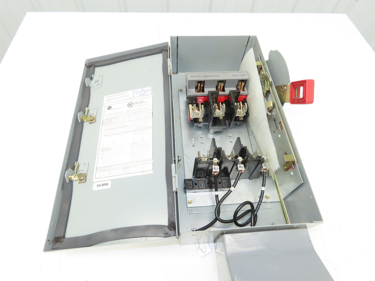General Electric TH3362J Safety Disconnect Switch 60A 600VAC 3Ph Fused D16419