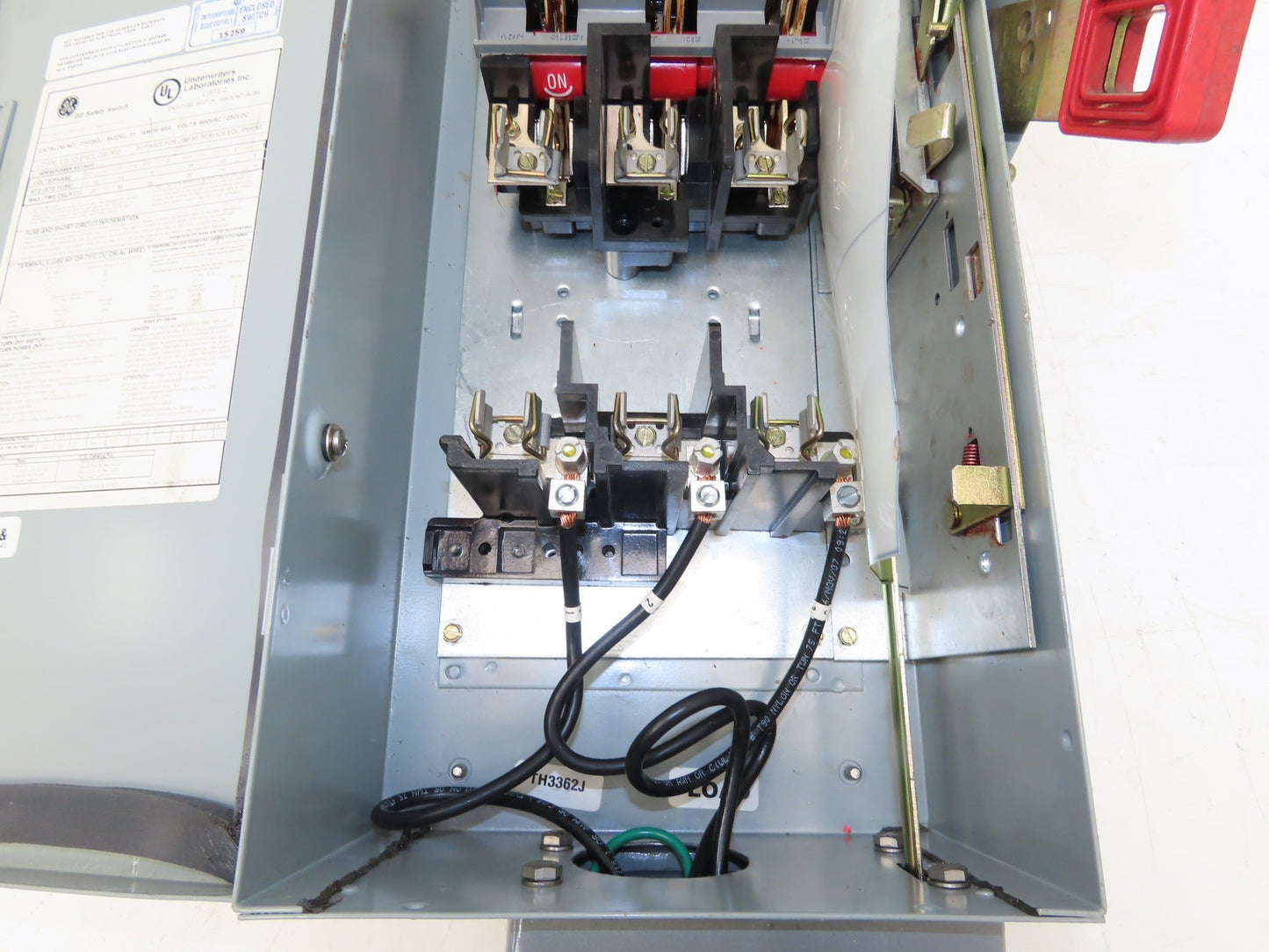 General Electric TH3362J Safety Disconnect Switch 60A 600VAC 3Ph Fused D16419