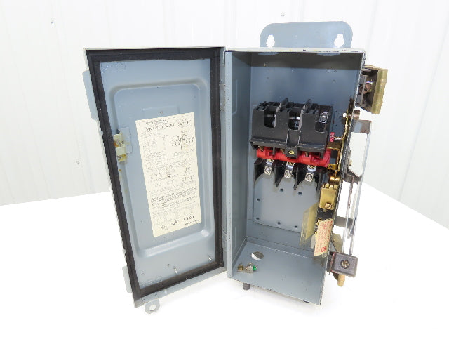 Square D HU361AWK Safety Disconnect Switch 30A 600V 30HP Non Fused 3 Pole Ser E1