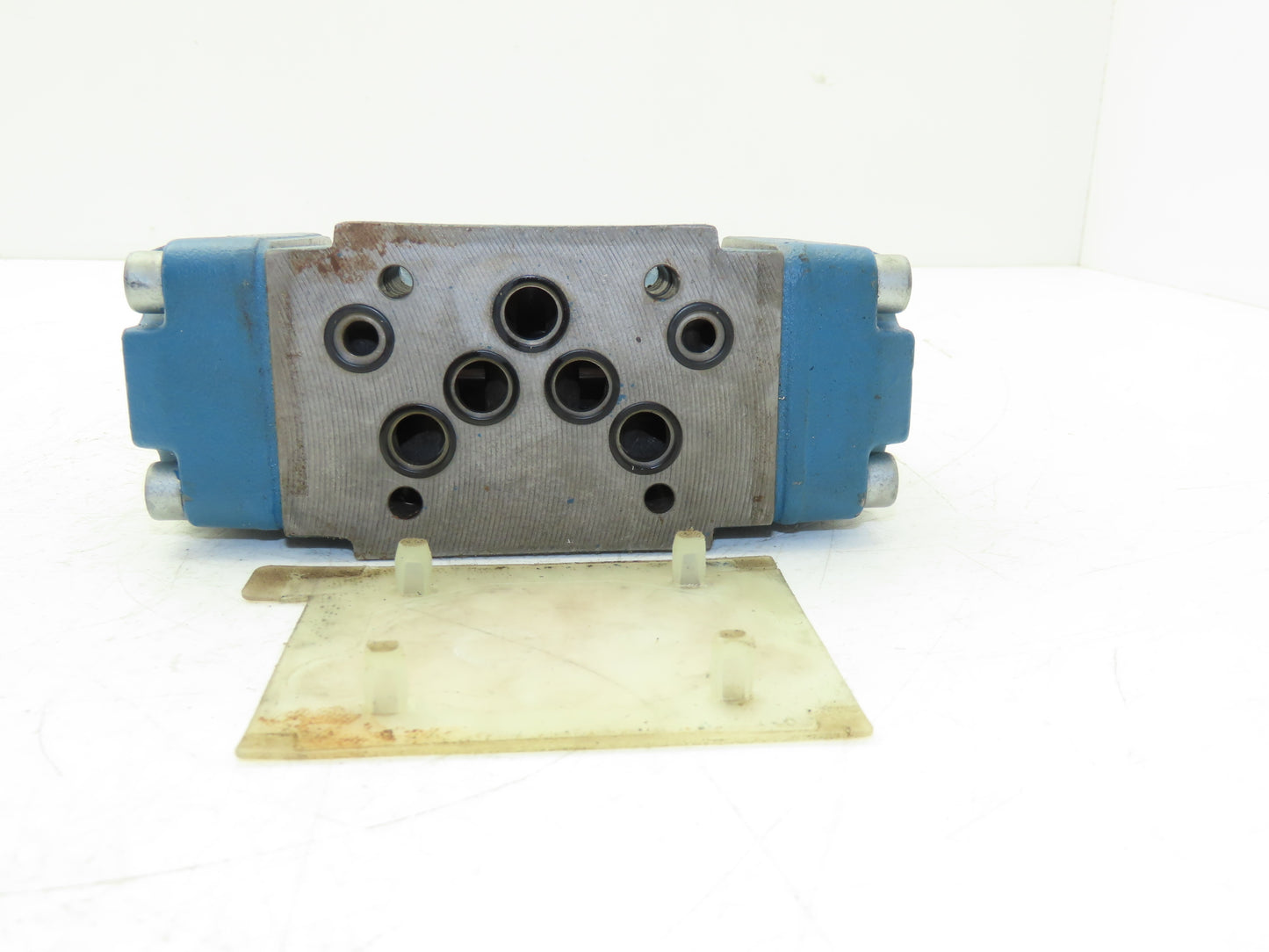 Rexroth 3DR 10 P5-61/200Y/00M Hydraulic Pressure Reducing Valve