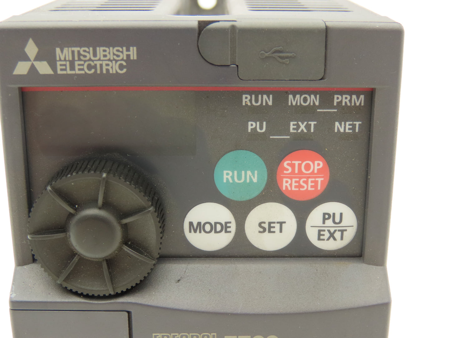 Mitsubishi FR-E720-0.4K Variable Frequency Drive Motor Inverter Control 0.4kW