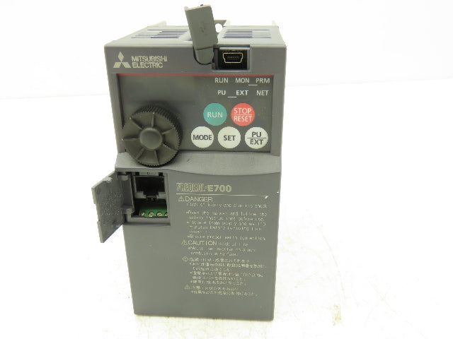 Mitsubishi FR-E720-0.4K Variable Frequency Drive Motor Inverter Control 0.4kW