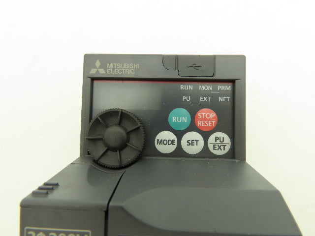 Mitsubishi FR-E720-0.1KNC Variable Frequency Drive Motor Inverter Control 0.1kW