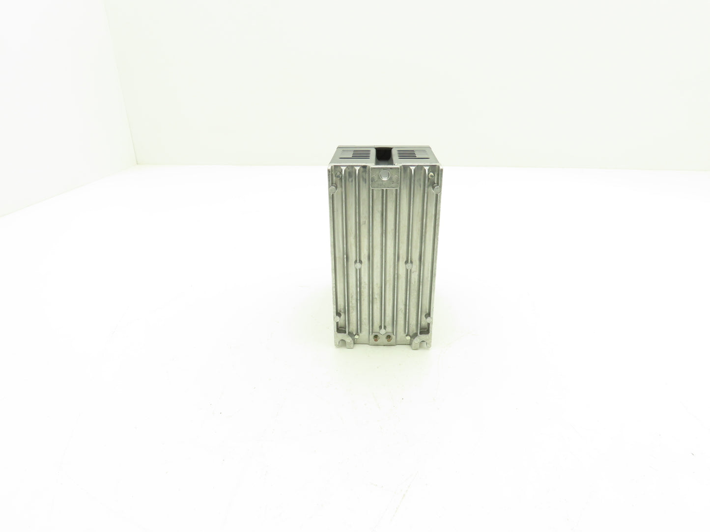 Mitsubishi FR-E720-0.1KNC Variable Frequency Drive Motor Inverter Control 0.1kW