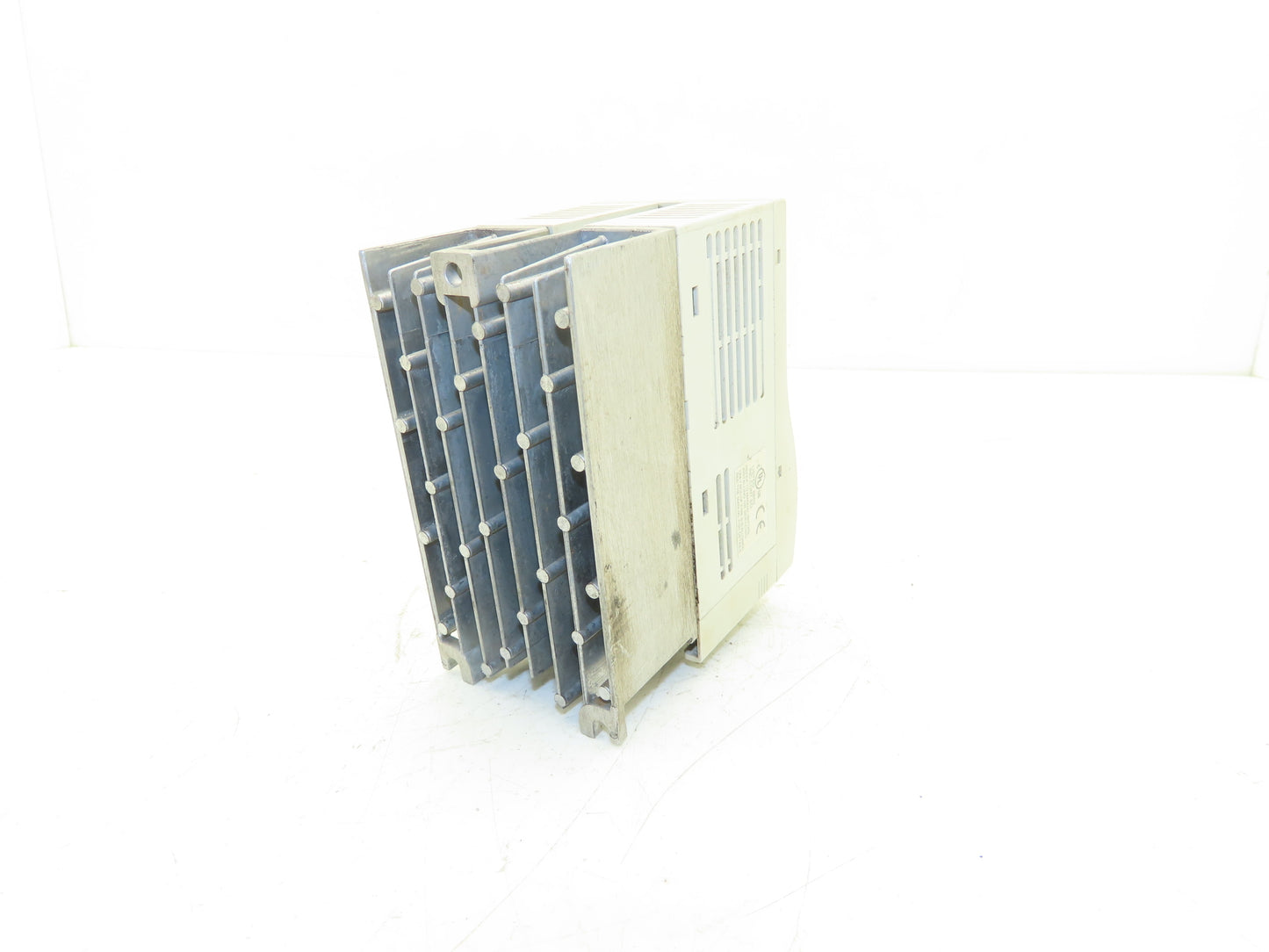 Mitsubishi FR-S520-0.4K-R Freqrol S500 VFD Inverter AC Drive .4kw/.5Hp 240V 3PH