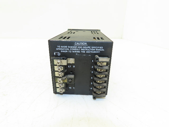 Honeywell DC3001-0-000-2-00-0111 Digital Temperature Controller 120VAC